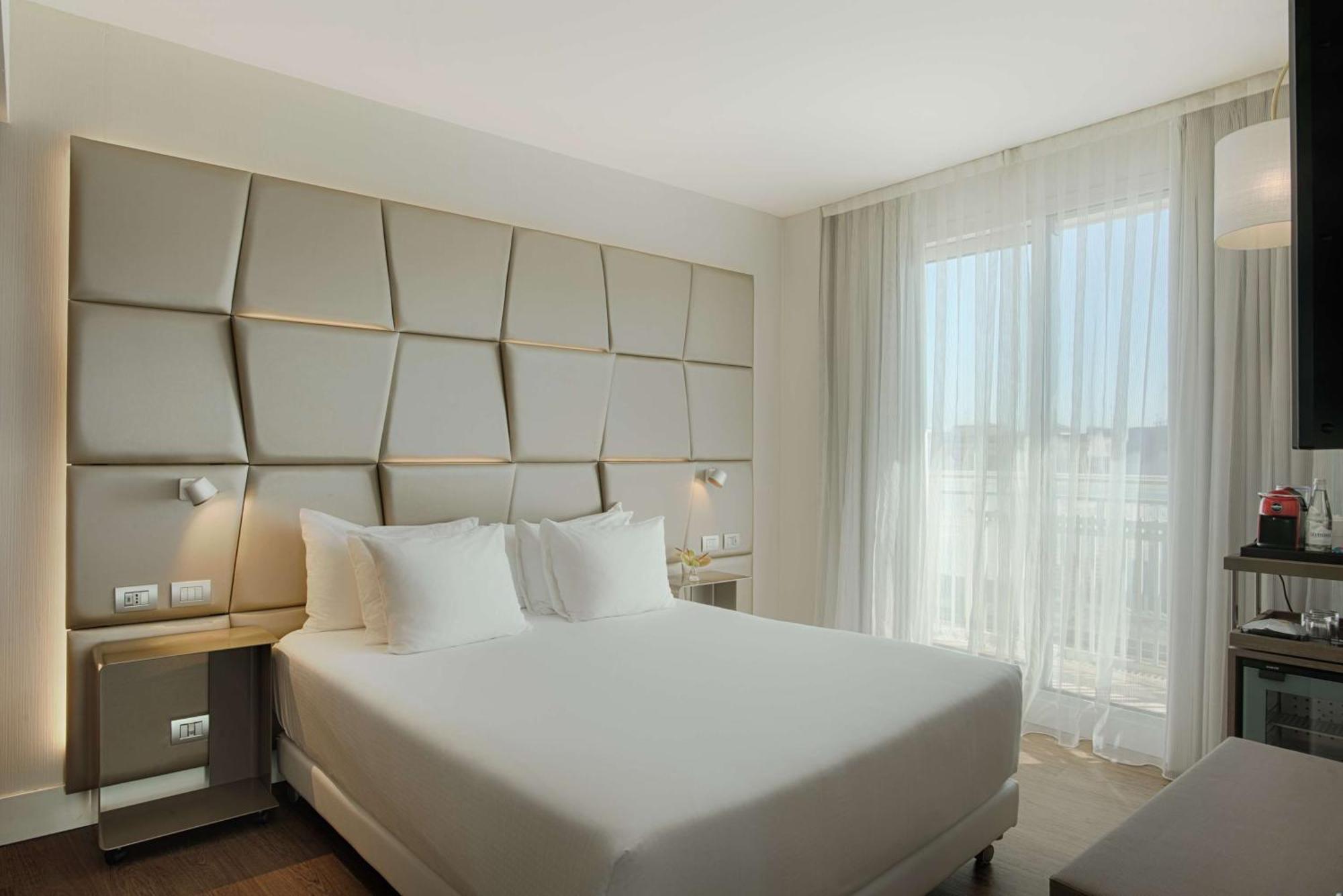 Nh Collection Roma Centro Hotell Exteriör bild