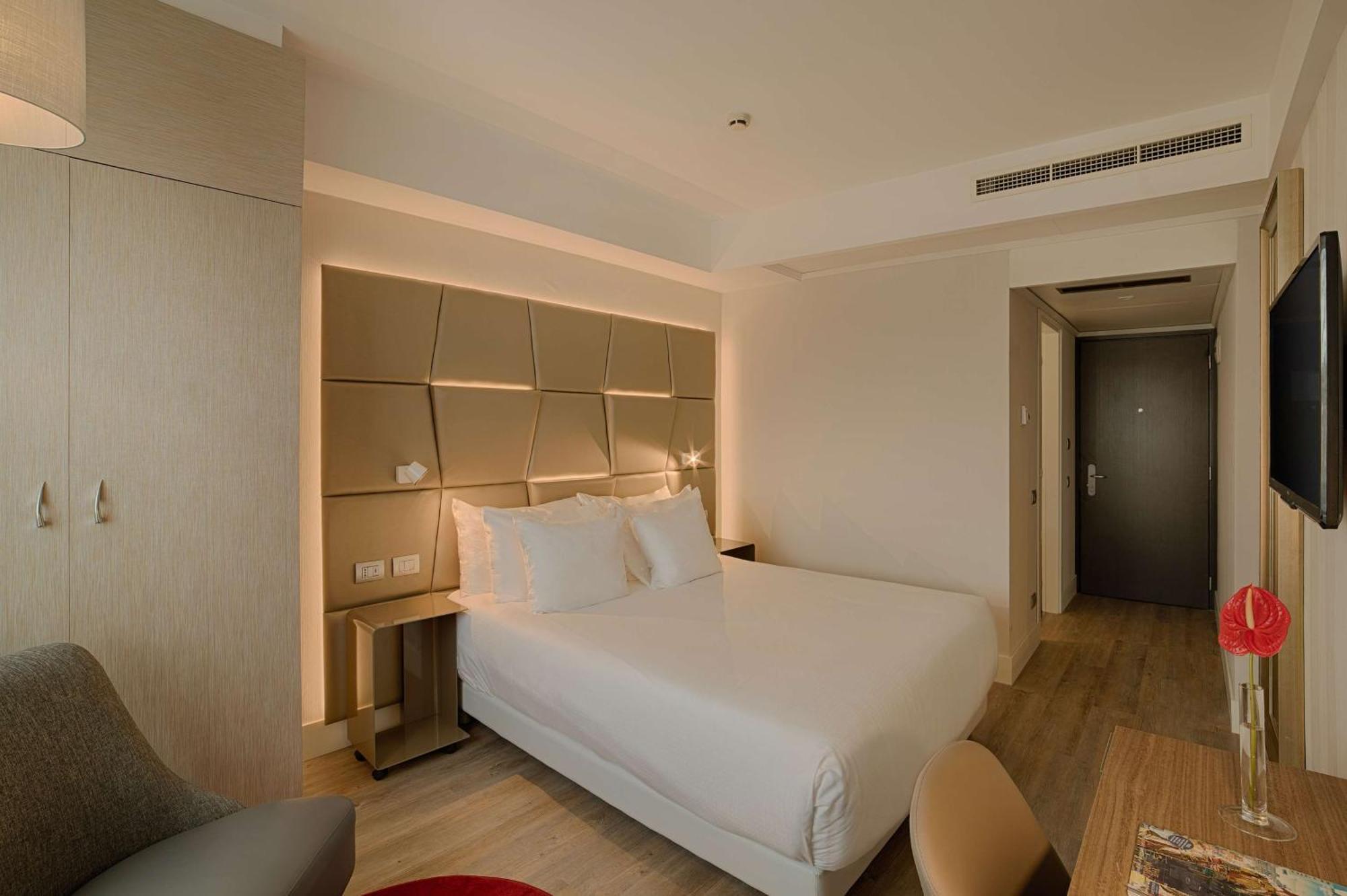 Nh Collection Roma Centro Hotell Exteriör bild